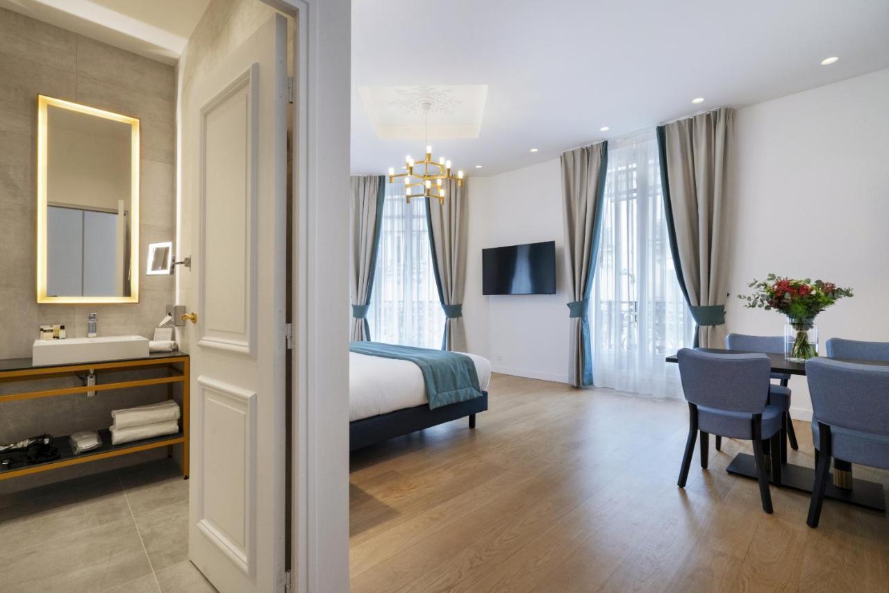Vestay Montaigne Parijs